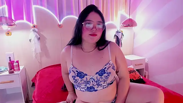 Snapshot of Lushi_Love chatting on October 20, 7:39 pm Lushi Love online show from October 20, 7:39 pm