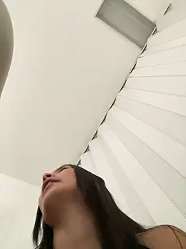 Mia jhoonson online show from February 18, 5:01 pm