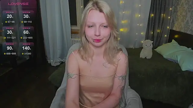 EveLittleSinner online show from January 8, 5:06 pm