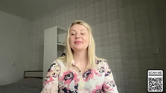 Blondie xoxoxo online show from February 13, 1:24 pm