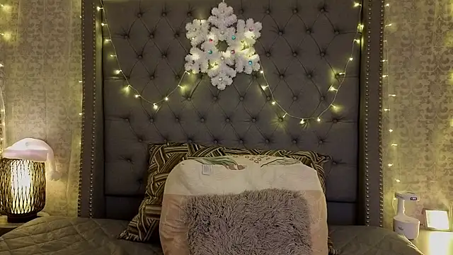 Abby roussee online show from December 16, 10:37 pm