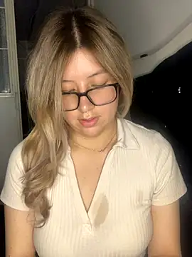 Blair Bunnyy online show from October 24, 3:13 am