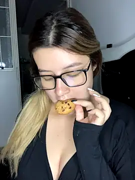 Blair Bunnyy online show from November 14, 4:45 am