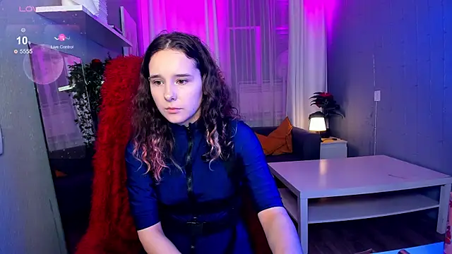 Snapshot of uco_mon chatting on September 20, 3:32 pm uco mon online show from September 20, 3:32 pm