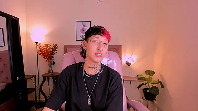 Snapshot of Luci_Rose chatting on September 20, 3:38 am Luci Rose online show from September 20, 3:38 am