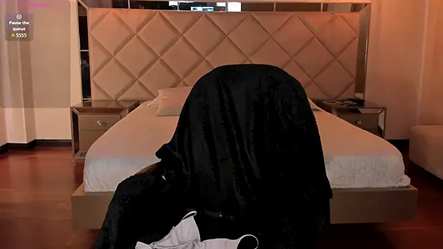 MilaColeman online show from April 11, 6:30 am