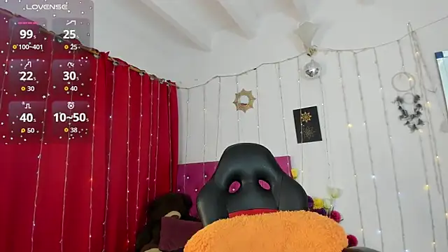 Snapshot of Azahara-Alcazar chatting on October 7, 7:51 pm Azahara-Alcazar online show from October 7, 7:51 pm