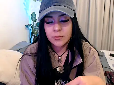 bluegoddessstoned online show from October 11, 5:01 am