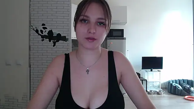 Leonaalove online show from April 4, 1:10 pm