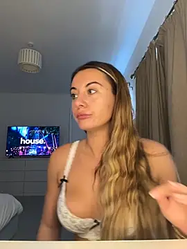 Scarlettroseeee online show from October 22, 8:52 am