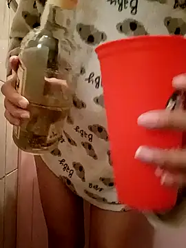 Snapshot of MoonBlueSex chatting on September 20, 4:00 am MoonBlueSex online show from September 20, 4:00 am