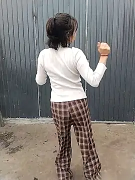 linda bae00 online show from February 3, 2:53 am