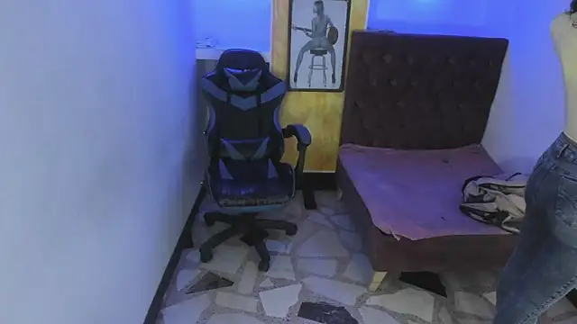 alison moon7 online show from November 4, 11:04 am