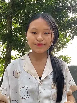 milo bae online show from April 13, 1:29 am