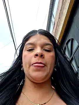 Snapshot of Eiimy_pretty chatting on October 9, 7:40 pm Eiimy pretty online show from October 9, 7:40 pm