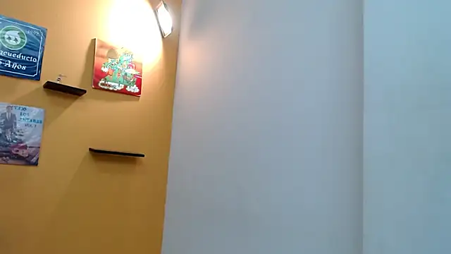 skinnyverus18 online show from February 11, 7:26 pm