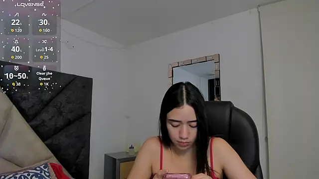 SaraWagner  online show from January 19, 12:07 am