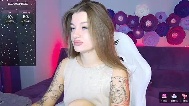 LindaBrilliant online show from October 3, 3:00 am