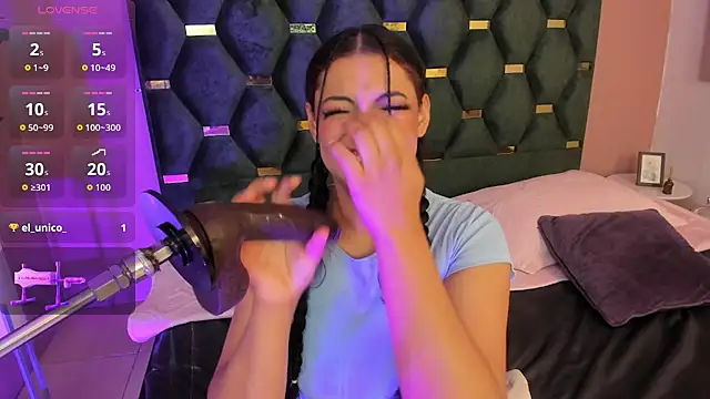 Micki   online show from October 25, 12:35 pm