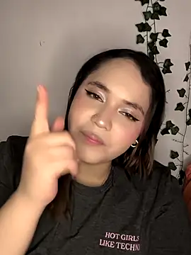 butterfly777  online show from April 10, 1:44 am