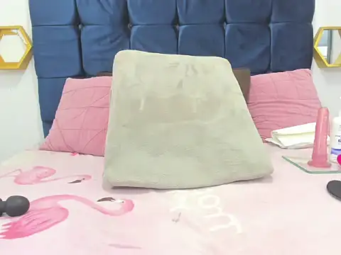 candy big tits18 online show from October 21, 11:53 pm