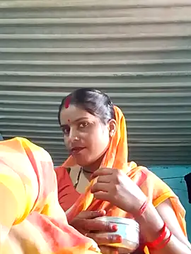 Snapshot of Mohini-xx chatting on October 21, 10:52 am Mohini-xx online show from October 21, 10:52 am
