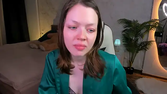 Lunar Lily online show from November 26, 5:52 am