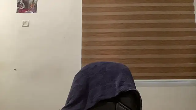 LucytheDevilQueen online show from November 9, 7:15 am