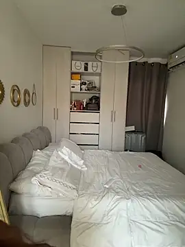 MegannHills online show from October 11, 7:16 pm