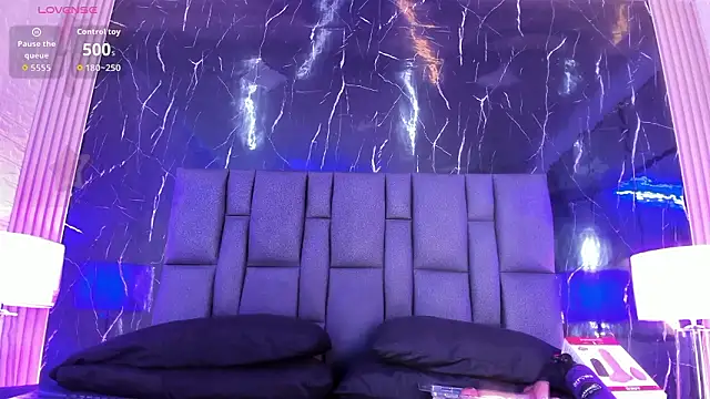 BustyGlow online show from March 30, 10:04 am