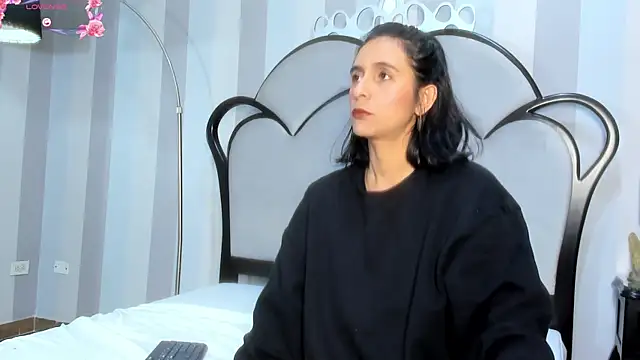 MiaAmore  online show from October 17, 8:12 pm