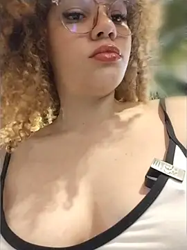 SirenRouge 69 online show from April 10, 11:33 pm