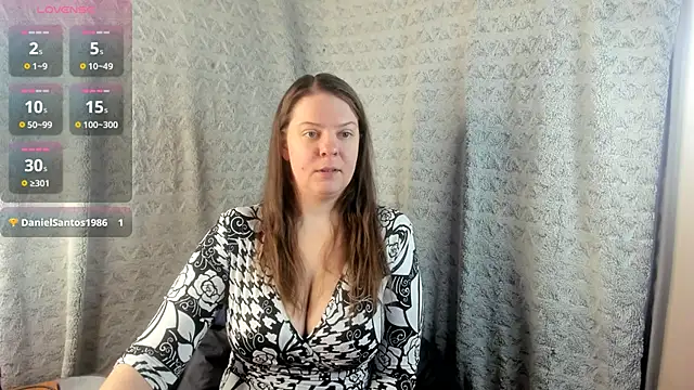 MiaLores online show from February 18, 10:14 am