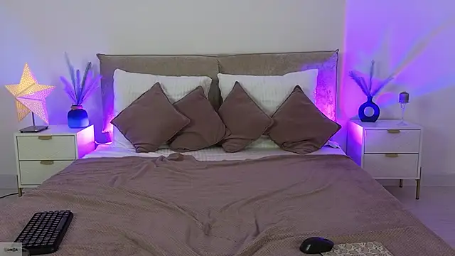 Jules night online show from November 20, 10:33 pm