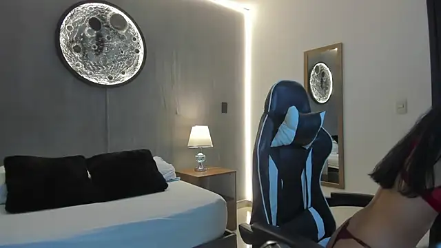 Snapshot of liliand_ chatting on October 10, 12:21 pm liliand online show from October 10, 12:21 pm