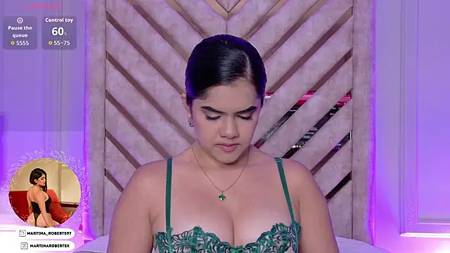 Martina-Roberts- online show from April 7, 4:58 am