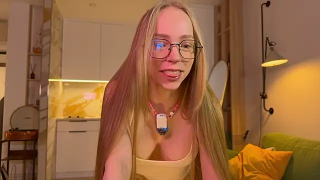 BritaKiss online show from March 25, 3:23 am