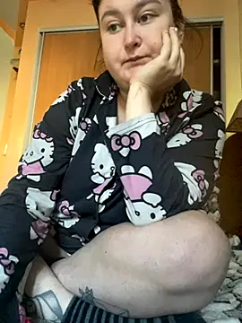 DazzzlingDame online show from October 18, 11:35 am