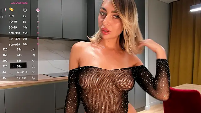 SaraShine  online show from February 15, 9:14 pm