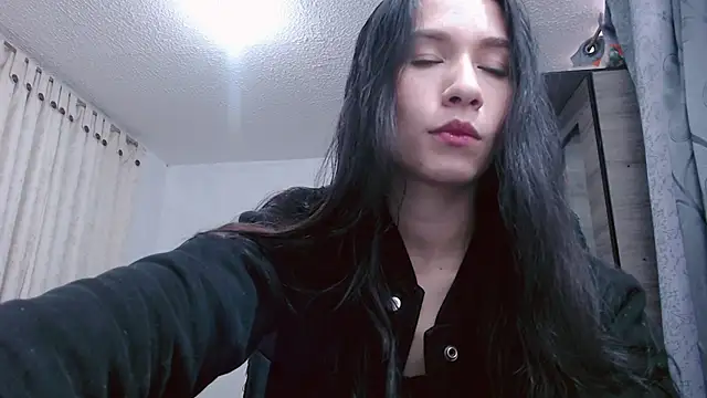 Snapshot of scarlett_vonrose chatting on October 23, 8:59 pm scarlett vonrose online show from October 23, 8:59 pm