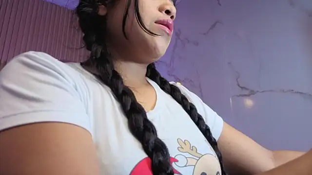 Victoria b  online show from November 12, 8:07 pm