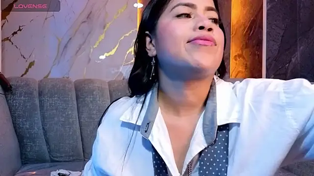 Victoria b  online show from October 29, 8:55 pm