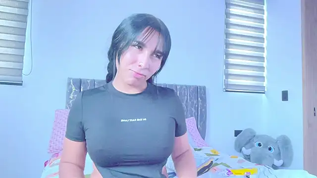 greciadom555 online show from November 22, 9:39 pm