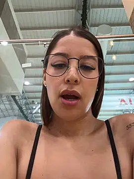 luvely online show from March 6, 8:26 pm