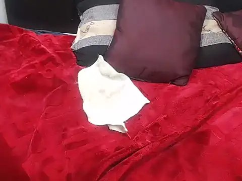 AppleAss02 online show from October 27, 3:46 am