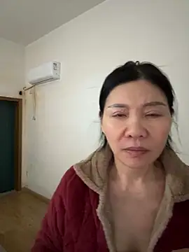 xiiuuff18 online show from February 6, 10:29 am