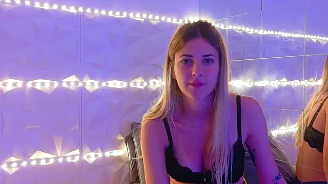 Snapshot of Aishha_ chatting on September 17, 5:38 am Aishha online show from September 17, 5:38 am