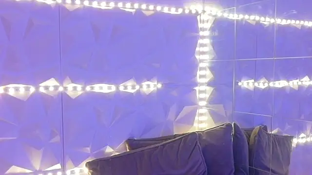 Aishha  online show from December 15, 5:34 am