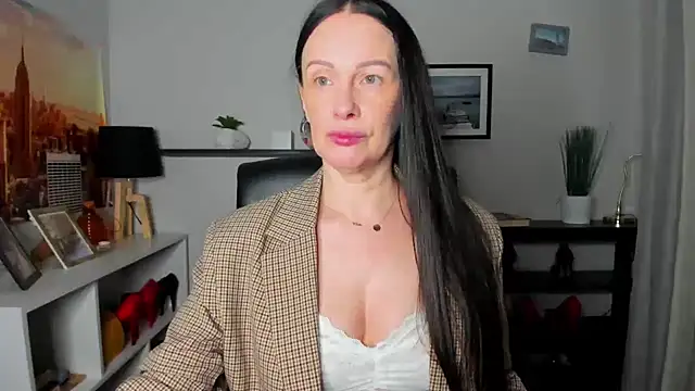 Velvet Jasmine online show from December 17, 6:39 am