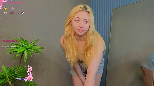 dreamhannah online show from October 5, 9:09 pm